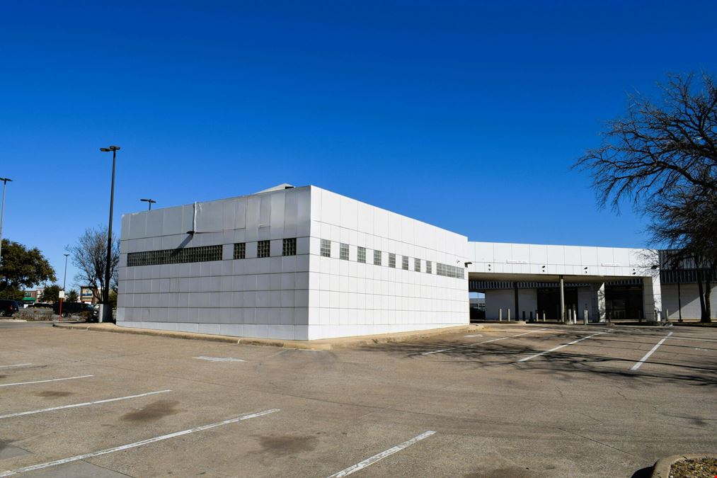 Free Standing Building With Drive Thru Lanes