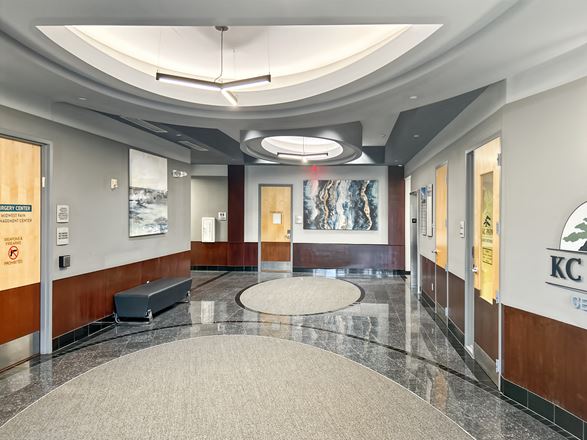 MO, Lee's Summit - Business Exchange Building