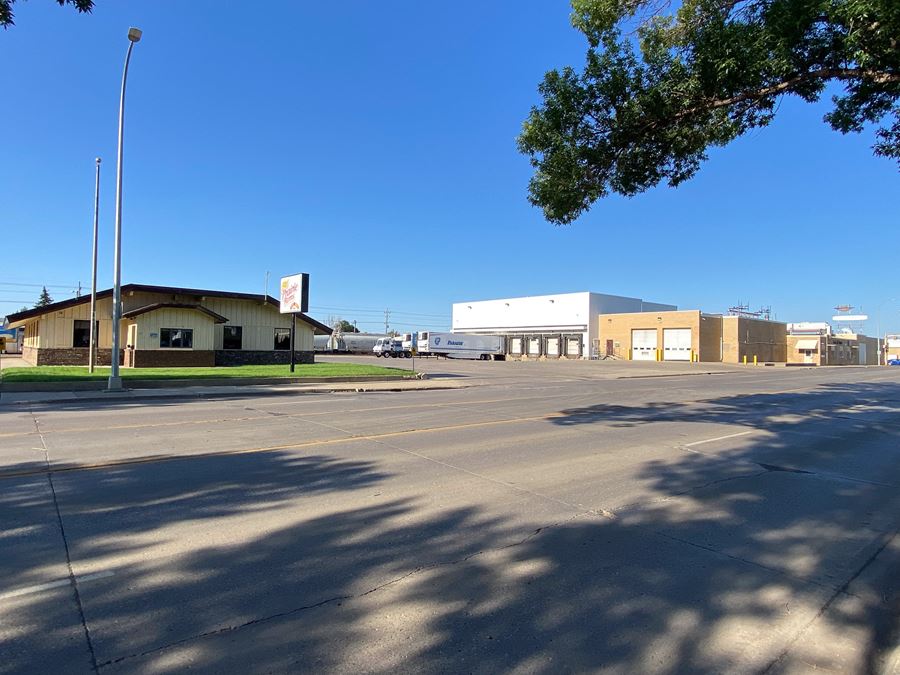 1207 & 1301 E Main Ave