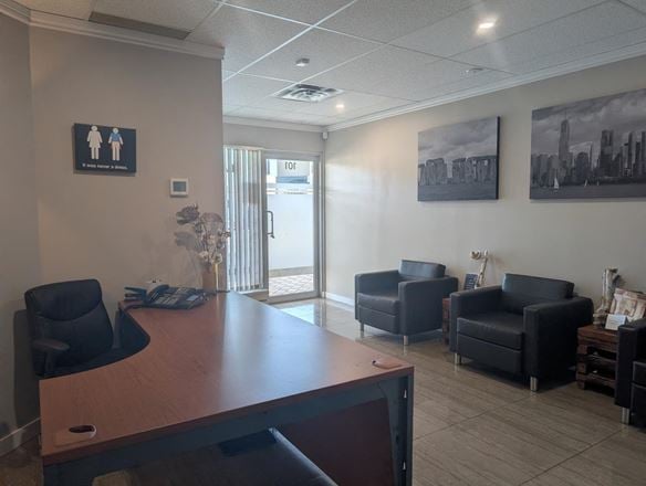 101-1625 Oak Bay Avenue