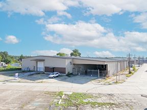 ±19,656 SF Office/Warehouse With Dock High Access