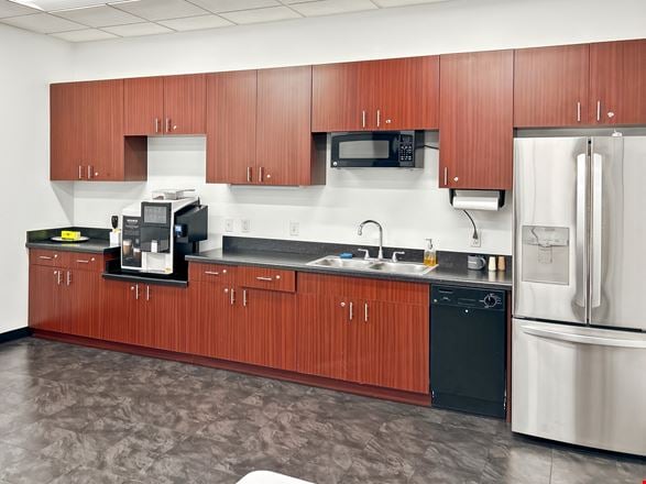 Regus - Bloomington - 4470 W 78th Street Cir