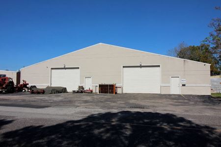 Commercial space for Rent at 8313 Braniff St in Houston