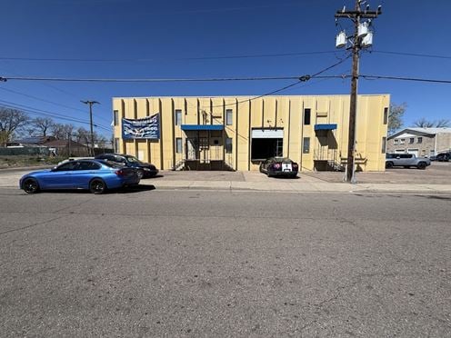 215 S Pecos