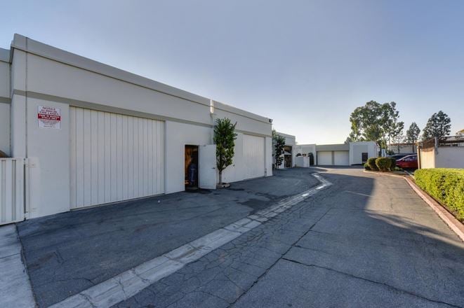 Oak Business Center