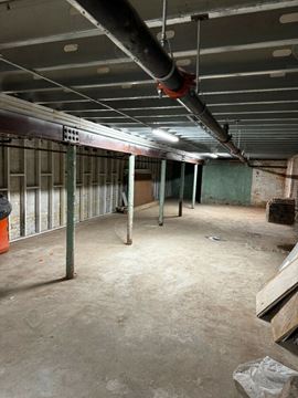 400 - 3,000 SF | 5102 5th Avenue | Storage Space in Sunset Park for Lease