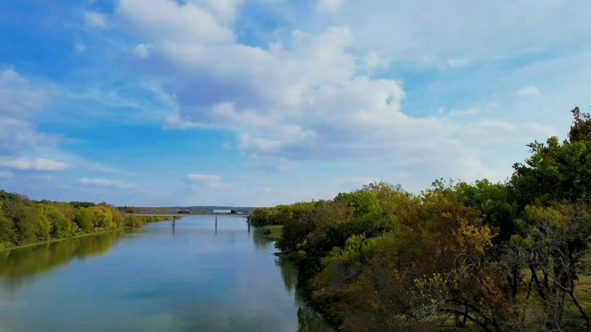 690 Old River Crossing Johnson City Property