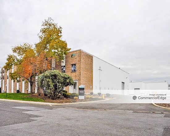 Meadowlands Distribution Center - 368-374 Starke Road