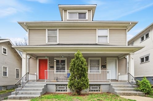 24 W Beechwood
