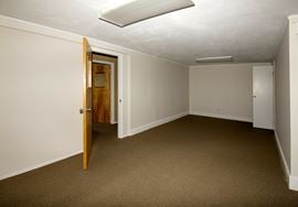 13 Glen Cove Road