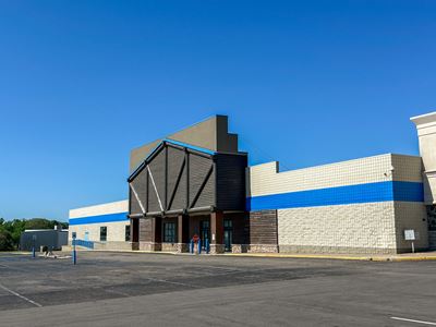 Former Gander Outdoors