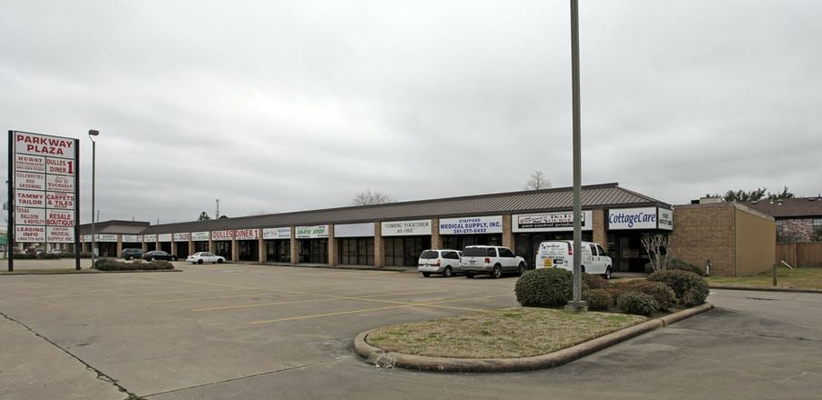 Parkway Plaza