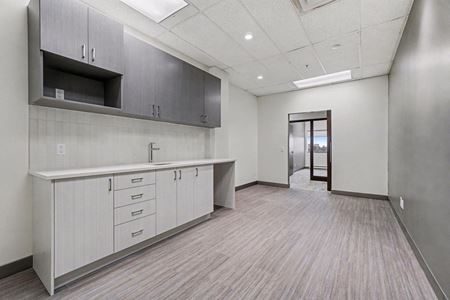 Suite 302 Space Photo Gallery 4