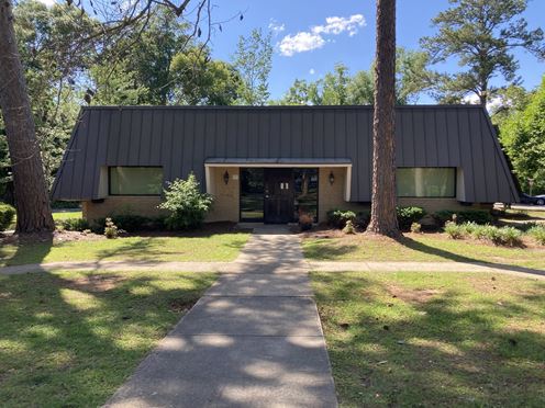2414 E Plaza Dr