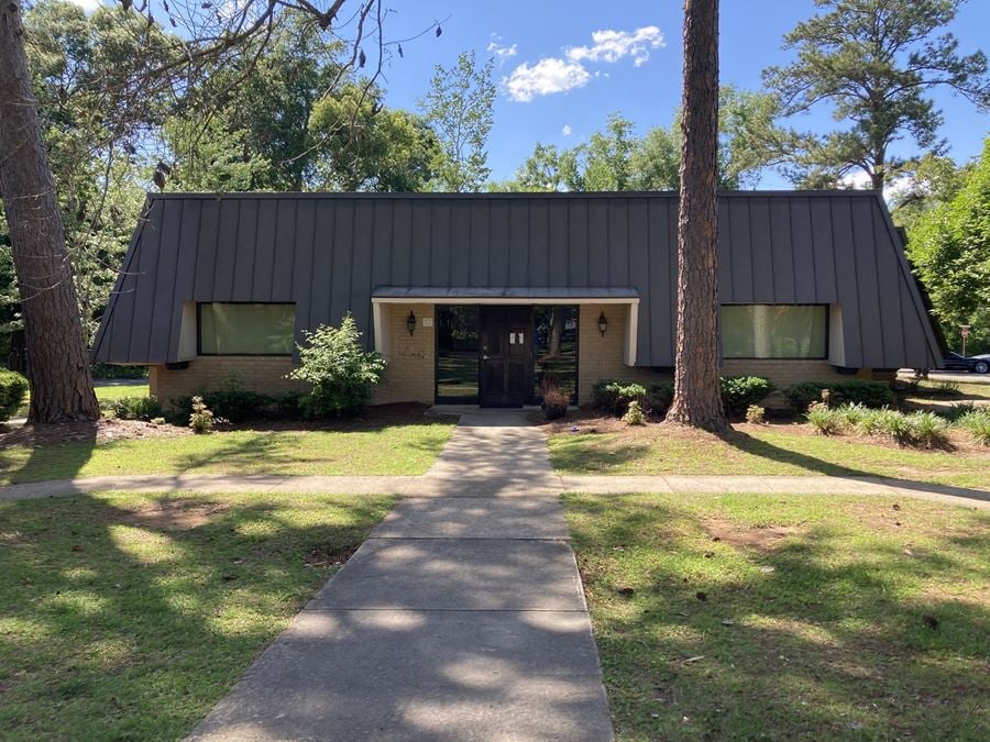 2414 E Plaza Dr