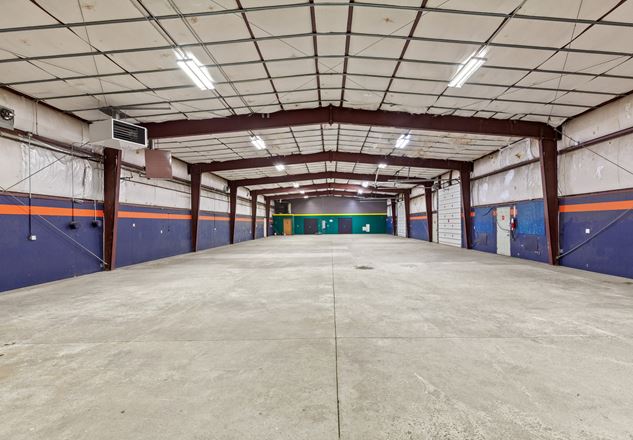10,000 SF Industrial Building w/ Secured Yard