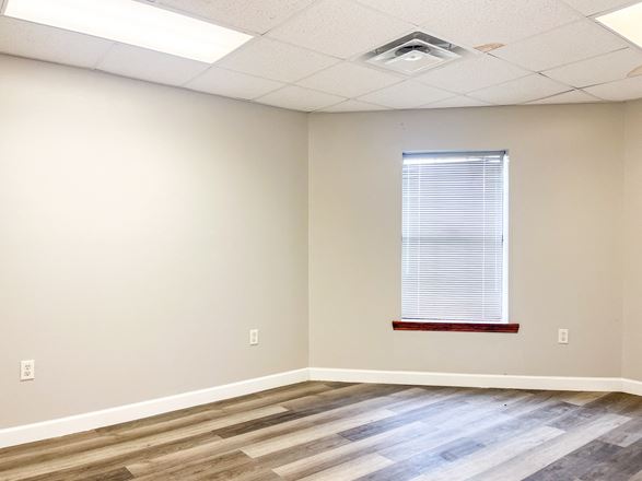 Office/Warehouse with Cranes & Hwy 74 Visibility