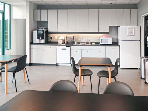 Regus - Richmond - Commerce Court