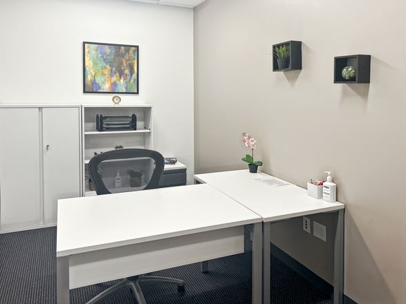 CA, Solana Beach - Solana Beach Corporate