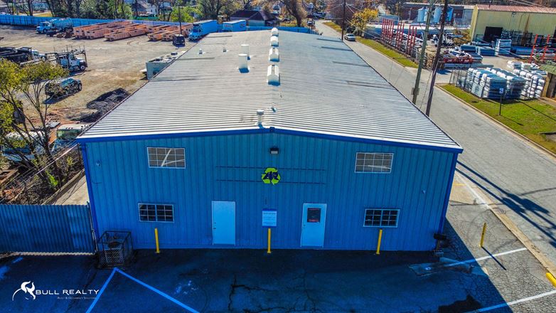 Freestanding Warehouse Building | ±8,050 SF | For Lease