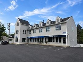 1495 Black Rock Tpke