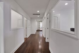 1112 N Sherbourne Dr