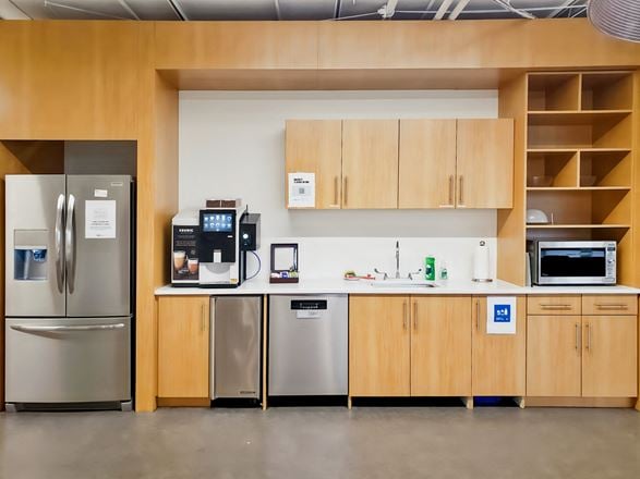 Regus - Calgary – Quarry Park