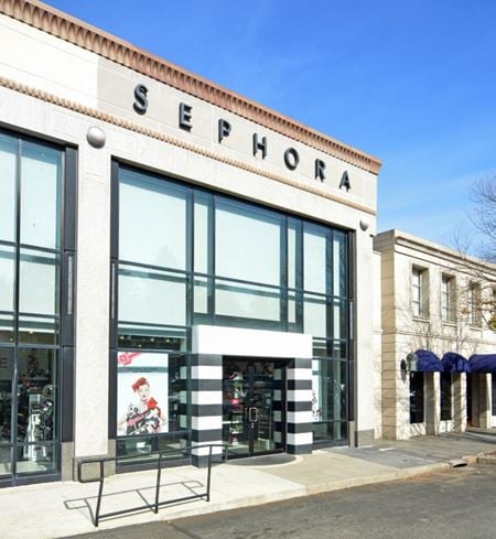 Photo of commercial space  in Manhasset