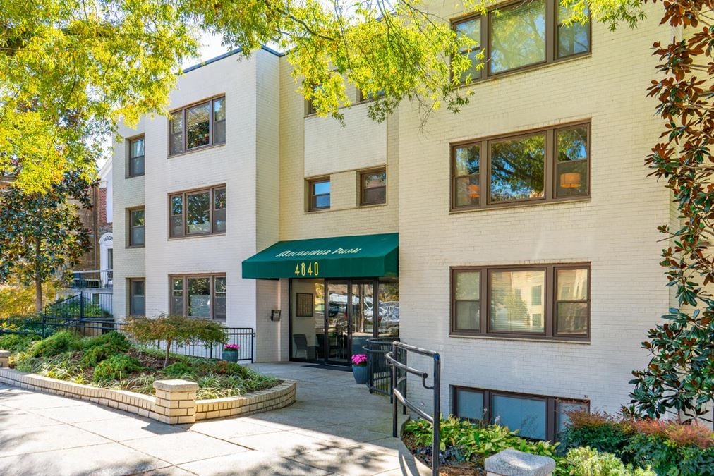 MacArthur Park Condominiums