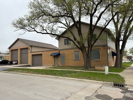 Photo of commercial space at 700 N. Iowa Ave., in Villa Park