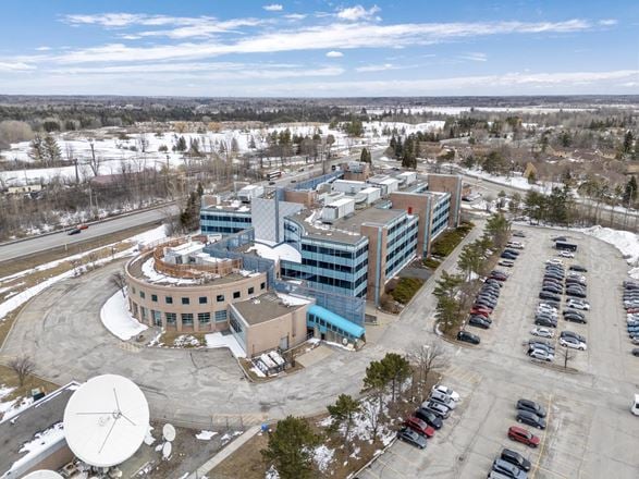 1601 Telesat Court, Ottawa, ON 