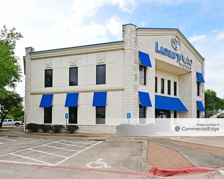 Retail space for Rent at 8300 North Lamar Blvd in Austin