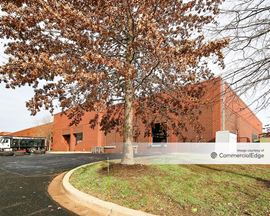 Gateway 270 - 22530 Gateway Center Drive