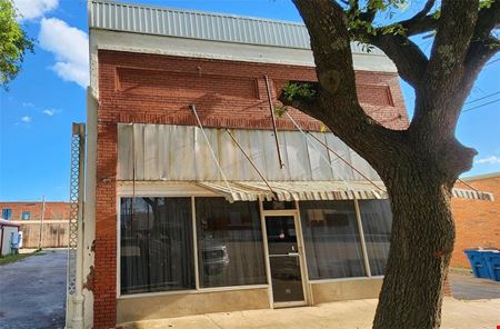 Office space for Sale at 108 E Commerce St in Mexia