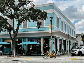 Former Restaurant/Bar Retail Storefront in Vibrant Beach Town