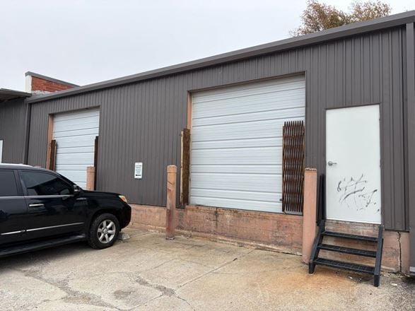 1207 S Lewis - Gadget Co Warehouse - Industrial