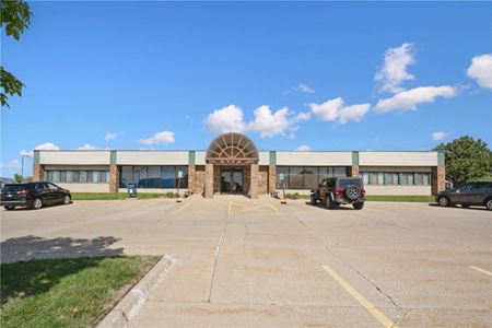 Photo of commercial space at 1241 Park Pl NE in Cedar Rapids