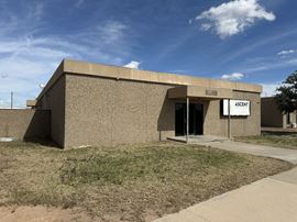 Efficient Office & Shop on Commerce Dr