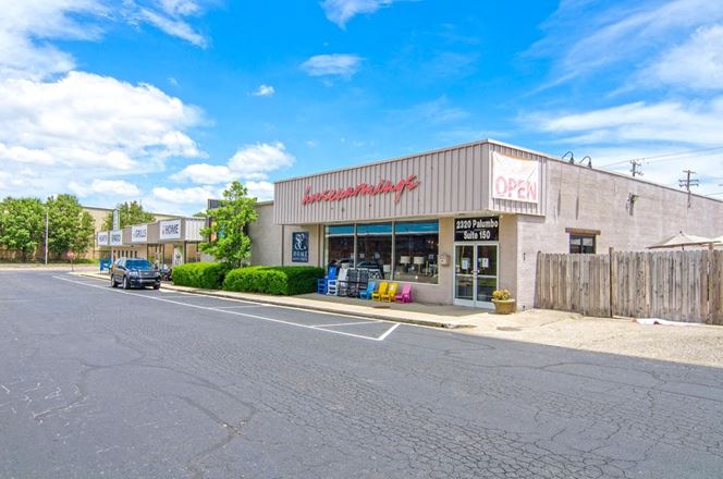 Woodhill Circle Plaza