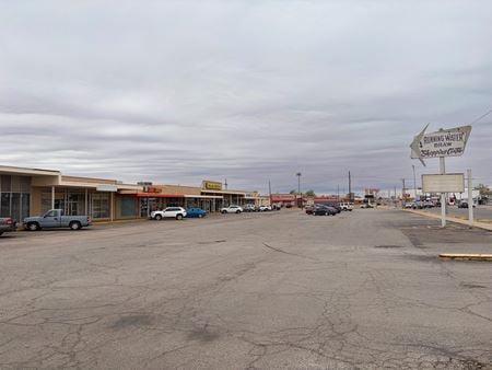 Retail space for Rent at 1701 West 5th Street in Plainview