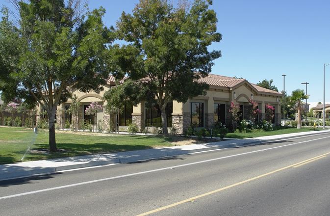 ±1,893 SF of Professional Office Space Off Ave 26