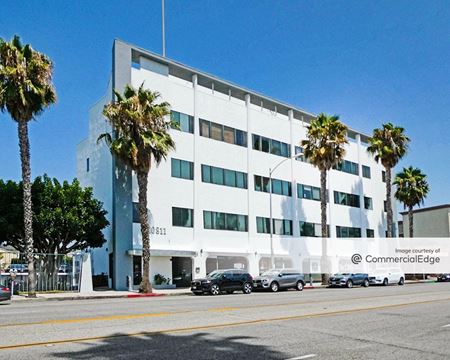 Office space for Rent at 10811 Washington Blvd in Culver City