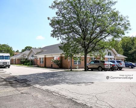 Commercial space for Rent at 7029 Pearl Road in Middleburg Heights