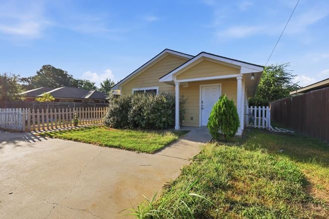 FOR SALE | 1511 W 28th St