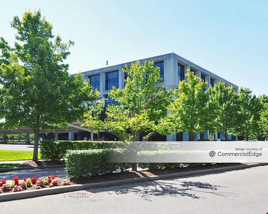 Tarrytown Corporate Center - 520 White Plains Road