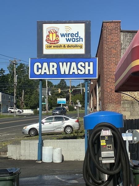 Retail space for Sale at 484 Tunxis Hill Rd in Fairfield