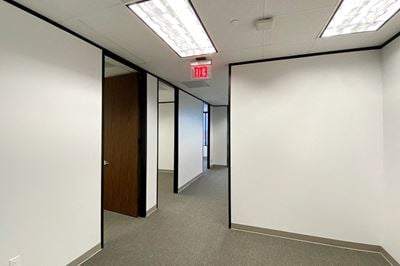 Workstyle Flexible Spaces - 13201 Northwest Freeway