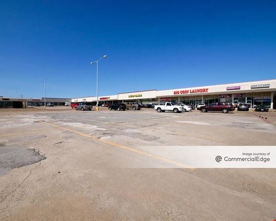 ClubHill Shopping Center