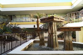 460 N Mesa Dr