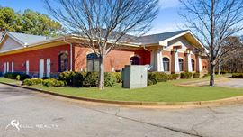 ±2,250 SF Medical Office Suite For Lease